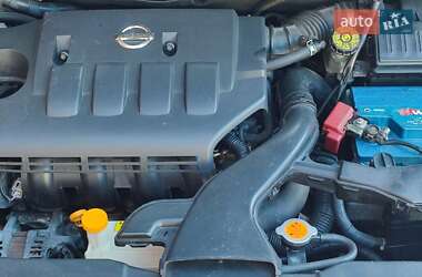 Хетчбек Nissan TIIDA 2011 в 