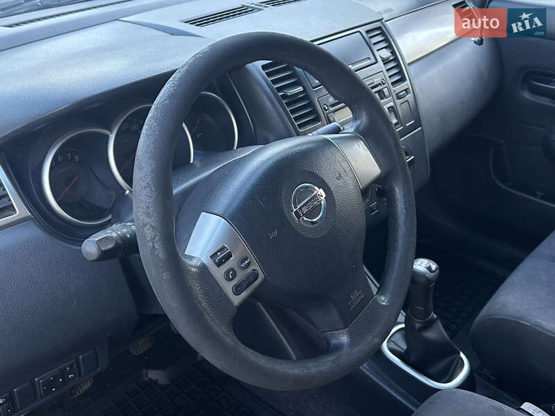 Седан Nissan TIIDA 2008 в Миколаєві