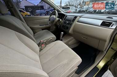 Хетчбек Nissan TIIDA 2008 в 