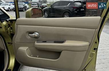 Хетчбек Nissan TIIDA 2008 в 