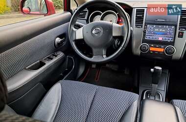Хэтчбек Nissan TIIDA 2012 в 