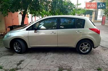 Хэтчбек Nissan TIIDA 2007 в Раздельной