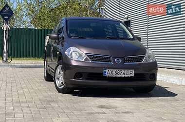 Хетчбек Nissan TIIDA 2008 в 