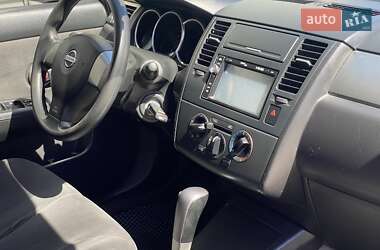 Хетчбек Nissan TIIDA 2008 в 