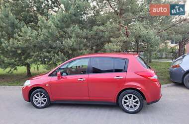 Хэтчбек Nissan TIIDA 2012 в 