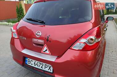 Хэтчбек Nissan TIIDA 2012 в 