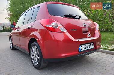 Хэтчбек Nissan TIIDA 2012 в 