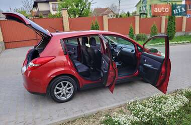 Хэтчбек Nissan TIIDA 2012 в 
