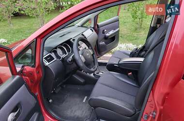 Хэтчбек Nissan TIIDA 2012 в 
