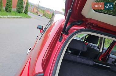 Хэтчбек Nissan TIIDA 2012 в 