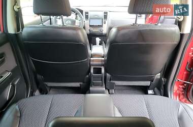 Хэтчбек Nissan TIIDA 2012 в 
