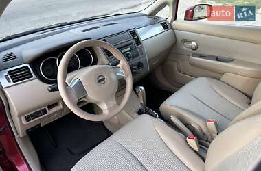 Хэтчбек Nissan TIIDA 2007 в 