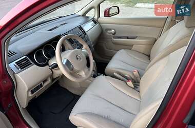Хэтчбек Nissan TIIDA 2007 в 
