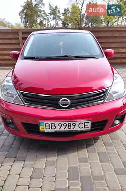 Хэтчбек Nissan TIIDA 2011 в Ирпене