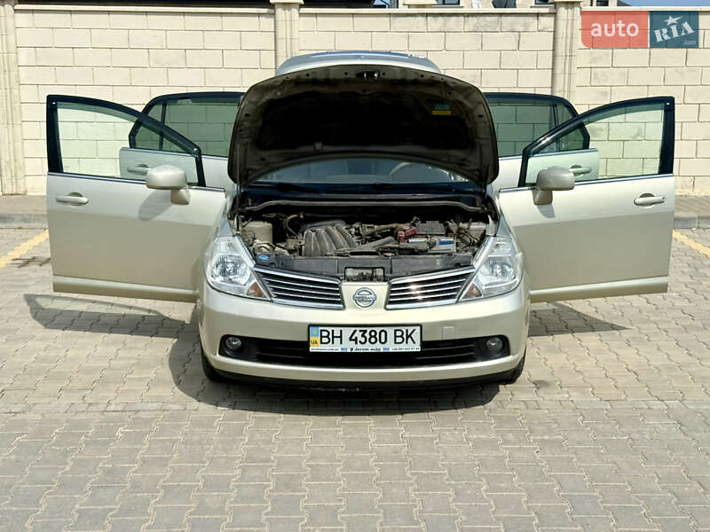 Седан Nissan TIIDA 2007 в Одесі