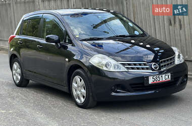 Хэтчбек Nissan TIIDA 2011 в Киеве