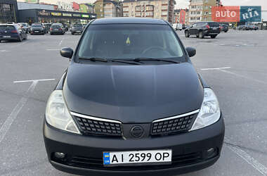 Хэтчбек Nissan TIIDA 2007 в 