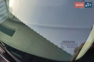 Хетчбек Nissan TIIDA 2013 в 