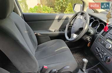 Хетчбек Nissan TIIDA 2013 в 