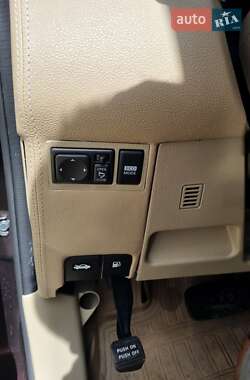 Хетчбек Nissan TIIDA 2010 в 