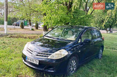 Хетчбек Nissan TIIDA 2010 в 