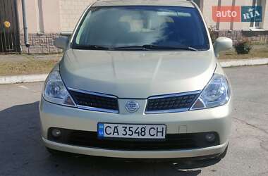 Хэтчбек Nissan TIIDA 2008 в 