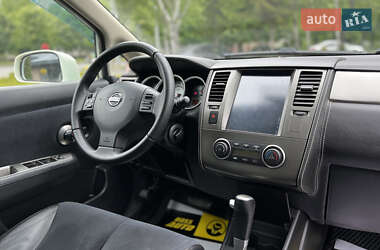 Хетчбек Nissan TIIDA 2010 в 