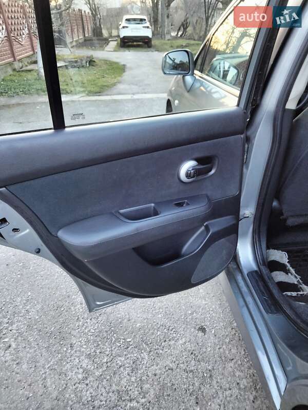 Седан Nissan TIIDA 2012 в Львове фото 9 Седан Nissan TIIDA 2012 в Львове