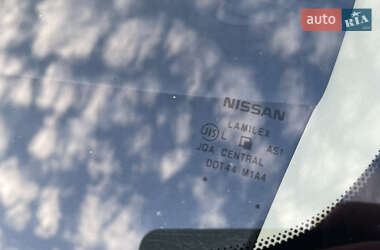 Хетчбек Nissan TIIDA 2011 в 