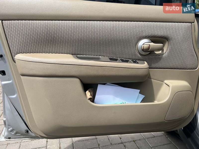 Седан Nissan TIIDA 2006 в Одессе