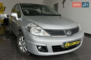 Хетчбек Nissan TIIDA 2010 в Шептицькому