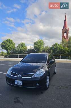 Хетчбек Nissan TIIDA 2006 в 