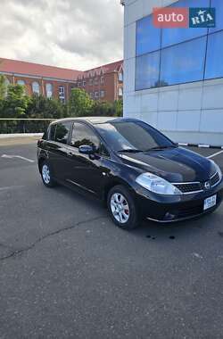 Хетчбек Nissan TIIDA 2006 в 