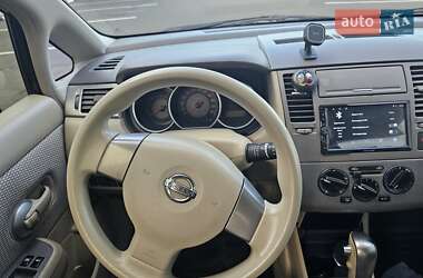 Хетчбек Nissan TIIDA 2006 в 