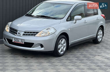 Хэтчбек Nissan TIIDA 2011 в Киеве