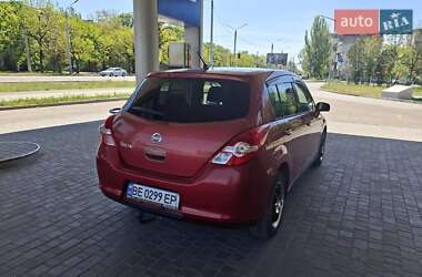 Хетчбек Nissan TIIDA 2010 в 