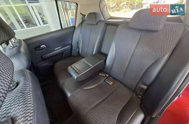 Хетчбек Nissan TIIDA 2010 в 