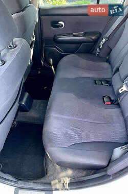 Хэтчбек Nissan TIIDA 2008 в 