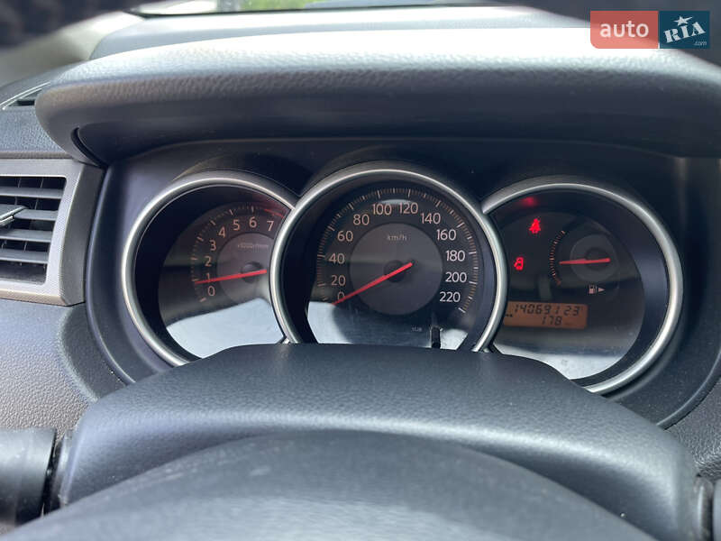 Хетчбек Nissan TIIDA 2008 в Івано-Франківську