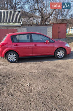 Хетчбек Nissan TIIDA 2008 в 
