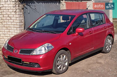 Хетчбек Nissan TIIDA 2008 в 