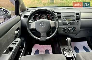 Хэтчбек Nissan TIIDA 2008 в 