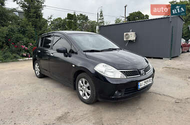Хэтчбек Nissan TIIDA 2008 в Чернигове