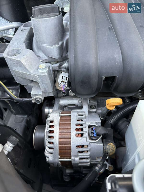 Хетчбек Nissan TIIDA 2011 в Одесі