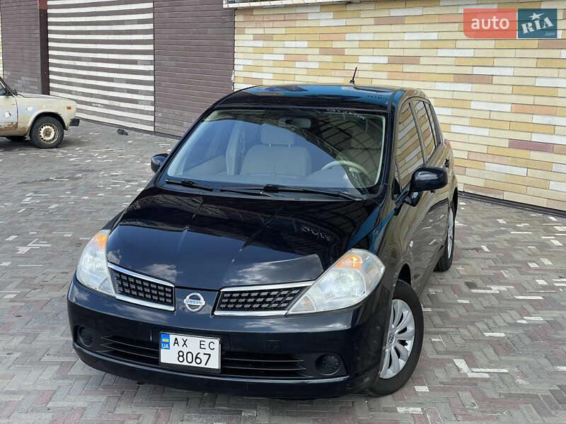 Хэтчбек Nissan TIIDA 2008 в Харькове