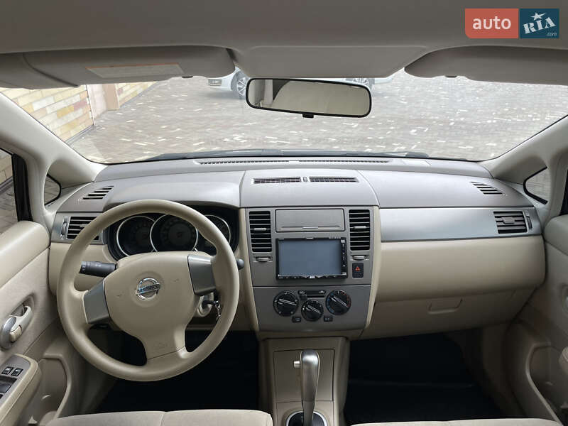 Хэтчбек Nissan TIIDA 2008 в Харькове