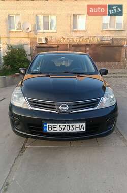 Седан Nissan TIIDA 2010 в Новом Буге