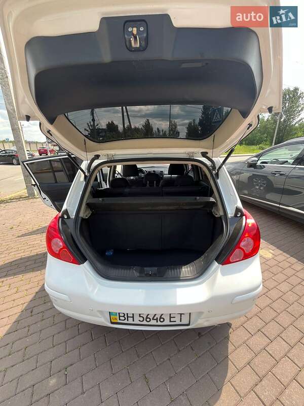 Хетчбек Nissan TIIDA 2012 в Києві фото 13 Хетчбек Nissan TIIDA 2012 в Києві