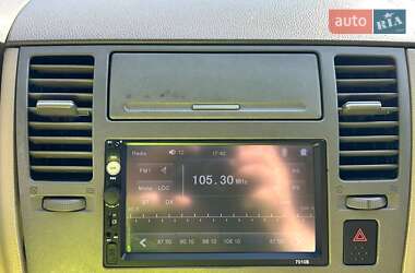 Седан Nissan TIIDA 2008 в 