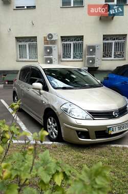 Хэтчбек Nissan TIIDA 2012 в Киеве